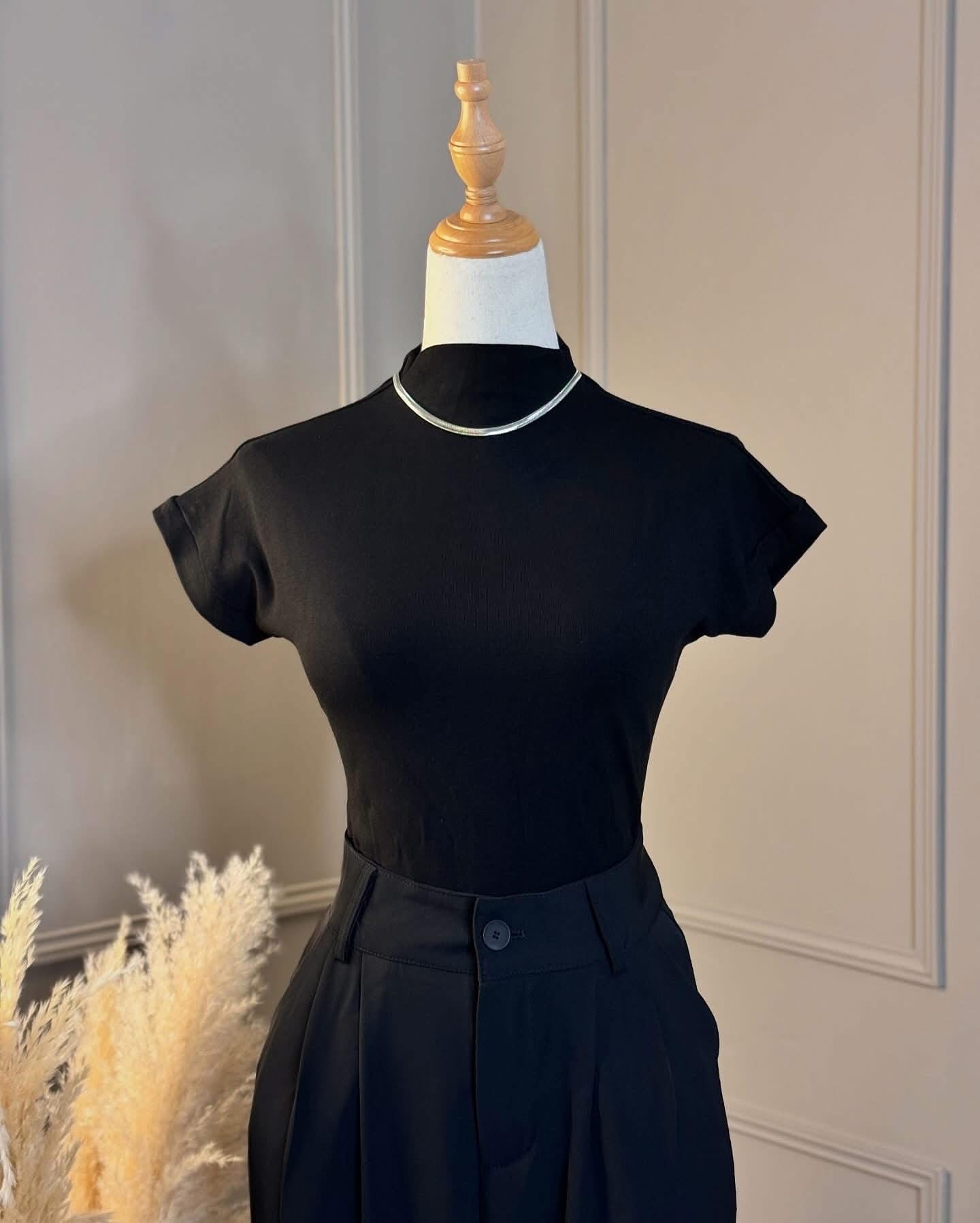 Short sleeve turtleneck