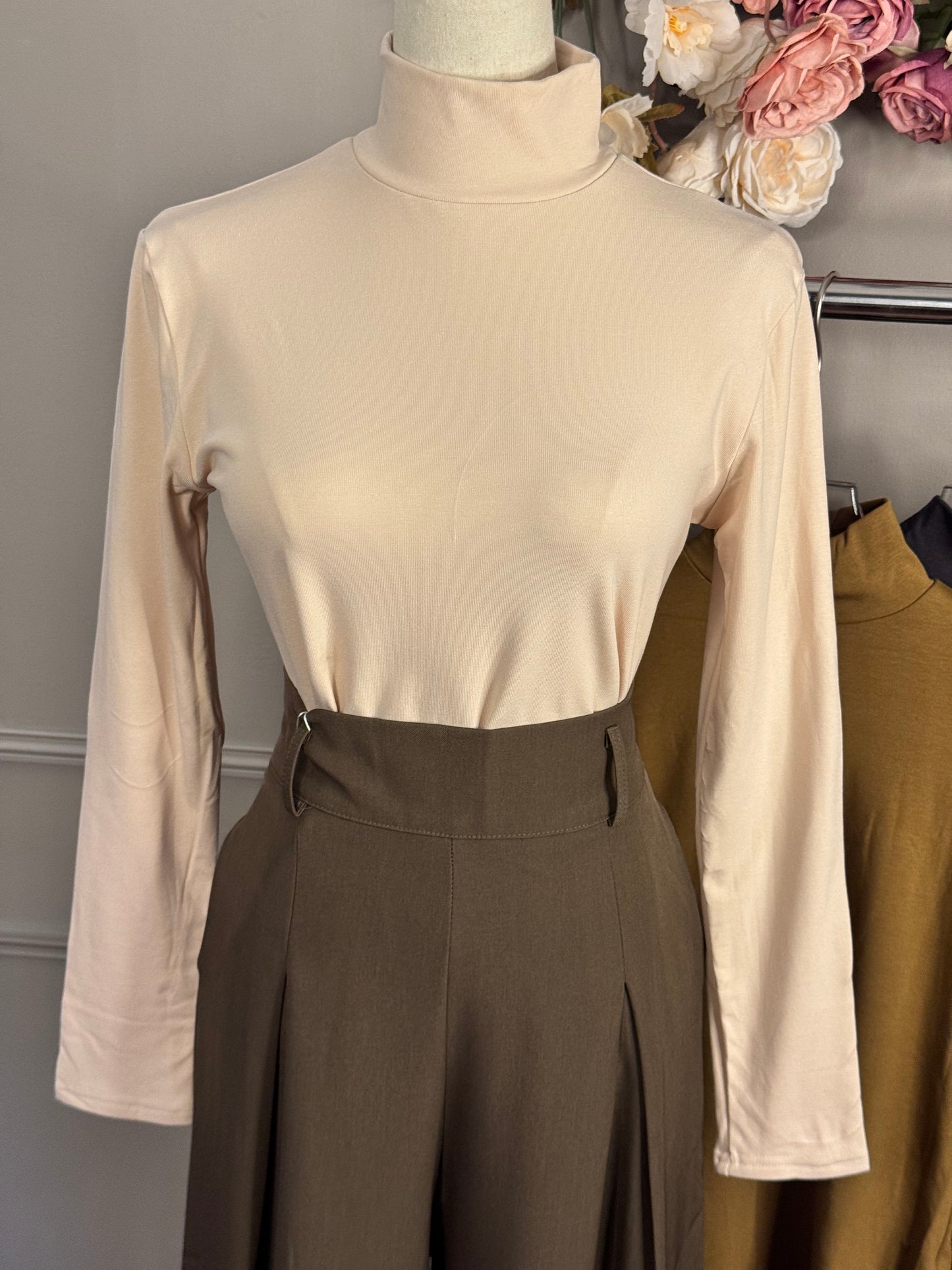 Long sleeve turtleneck top